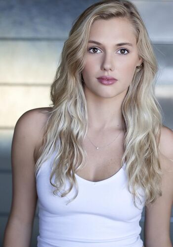 Karis cameron image