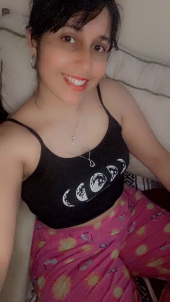 Karla quionez image