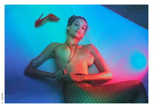 Karolina moura image