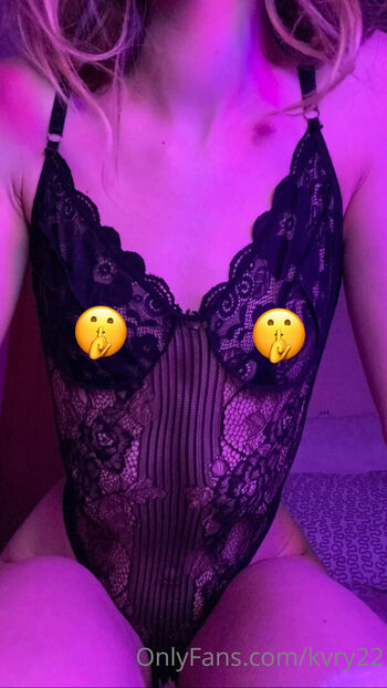 Kary asmr 1 image