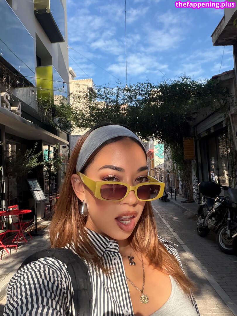 Kassandra Lee / Carly Yashira / Kassandcarly