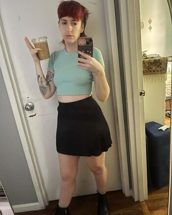 Katie rose leon image