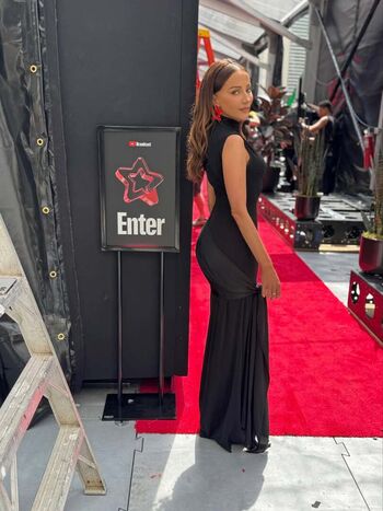 Kay adams image