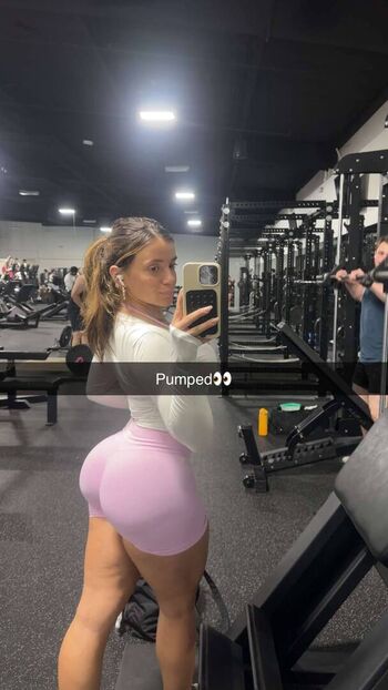 Kayla Manousselis / kaylamanousselis