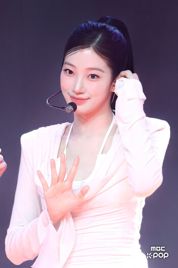 Kazuha Nakamura 中村 一葉