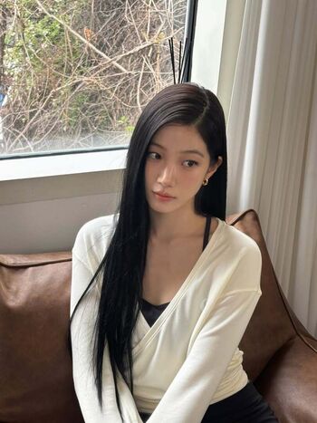 Kazuha Nakamura 中村 一葉