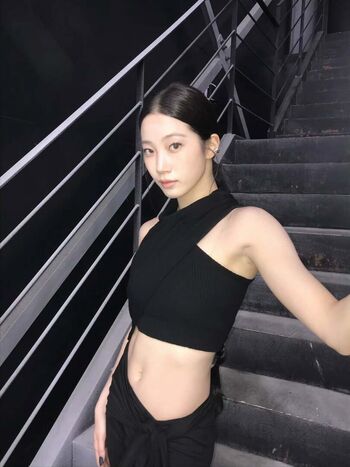 Kazuha Nakamura 中村 一葉