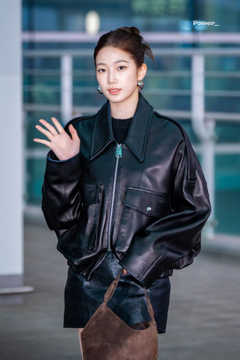 Kazuha Nakamura 中村 一葉 | LESSERAFIM