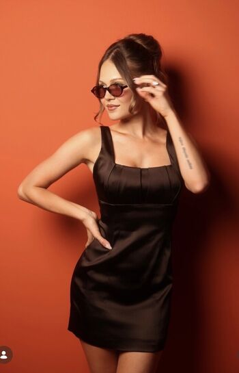 Kelli berglund image