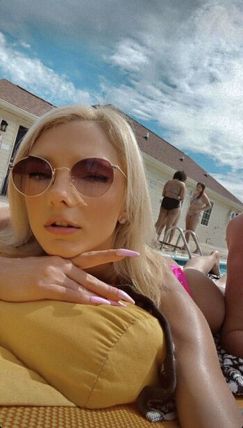 Kelly lyn image
