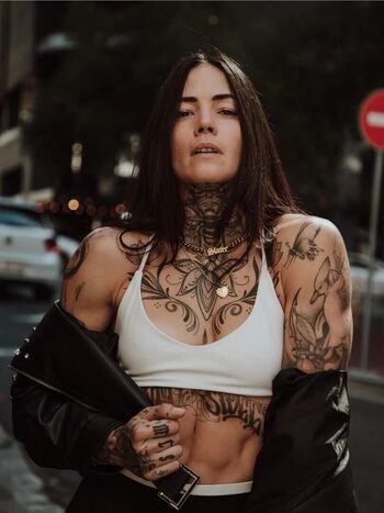 Kelly winstanley image