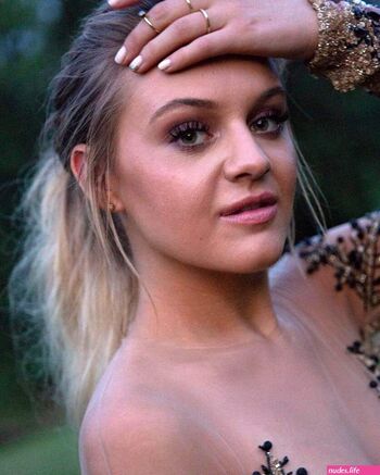Kelsea Ballerini