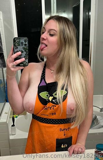 Kelsey mae image