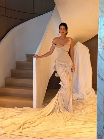 Kendall jenner 1 page 4 image