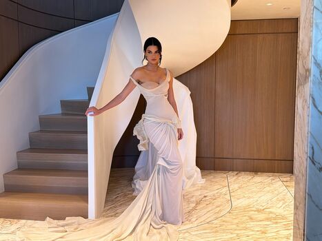 Kendall jenner 1 page 3 image