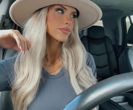 Kenzie xo rose 1 image