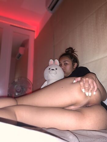 Khloe2542 image