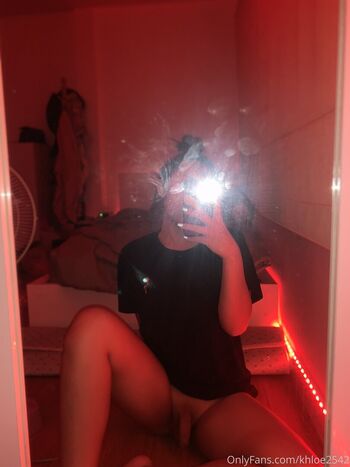 Khloe2542 image