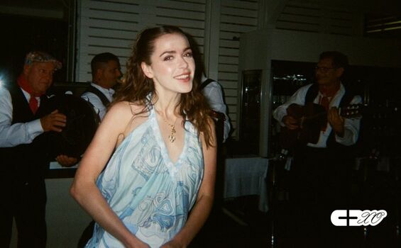 Kiernan shipka 1 image