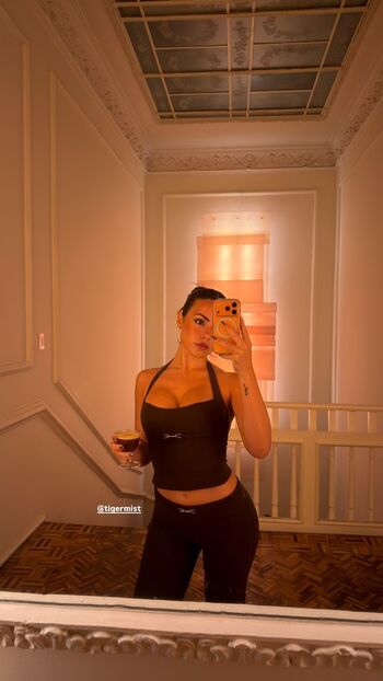Kiki montilla image