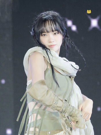 Kim chaewon 1 page 5 image