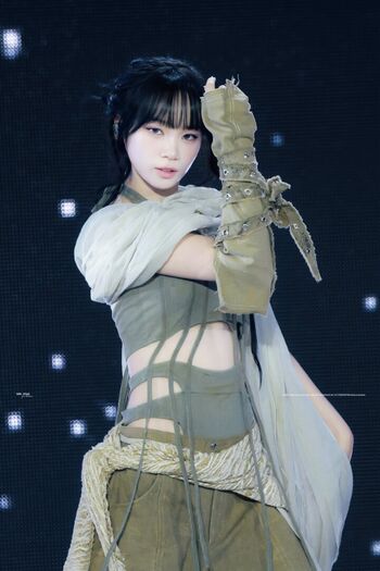 Kim chaewon 1 page 5 image