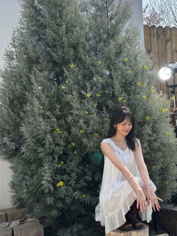 Kim chaewon 1 page 4 image