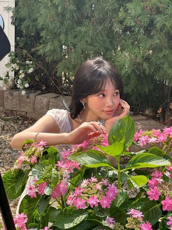 Kim chaewon 1 page 4 image