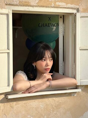 Kim chaewon 1 page 4 image