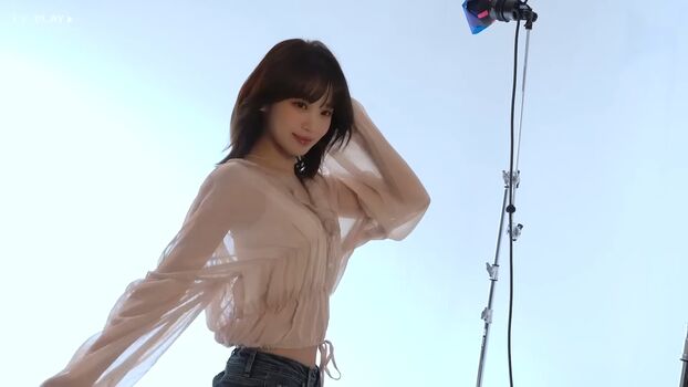 Kim chaewon 1 page 3 image