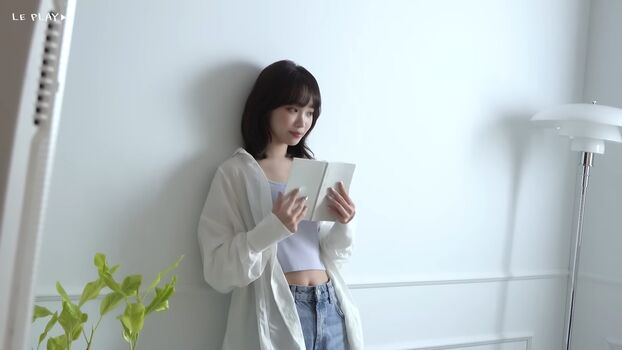 Kim chaewon 1 page 3 image