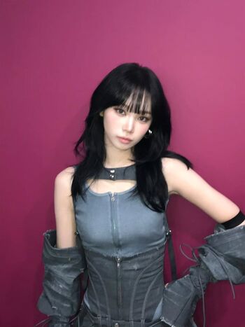 Kim chaewon 1 page 3 image