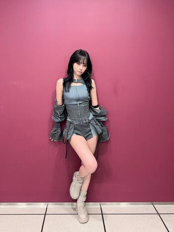 Kim chaewon 1 page 2 image