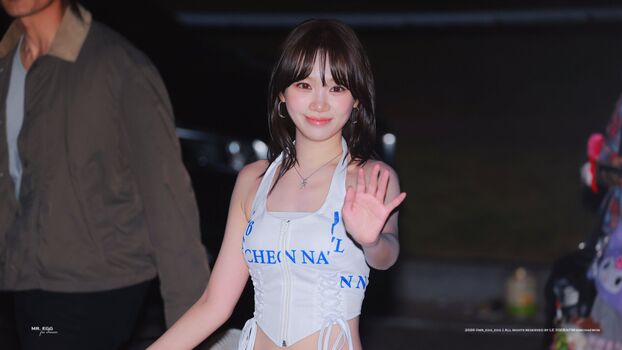 Kim chaewon 1 image
