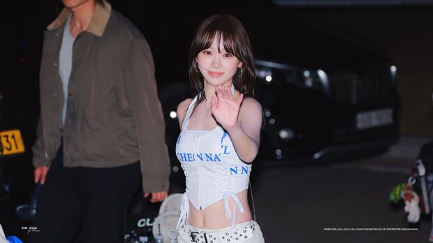 Kim chaewon 1 image