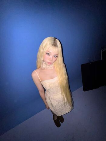 Kim chaewon 1 image