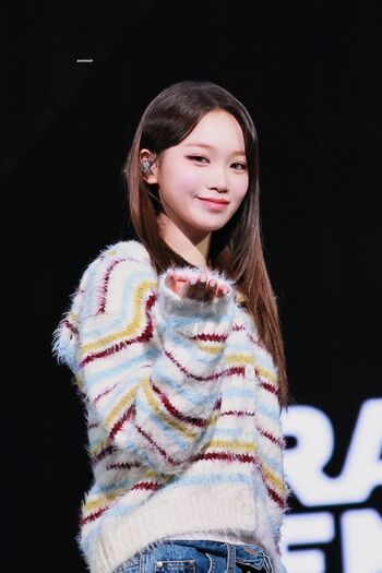 Kim chaewon le sserafim 1 image