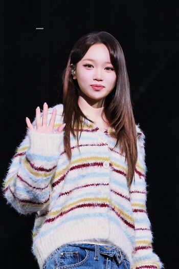 Kim Chaewon 김채원 [Le Sserafim]