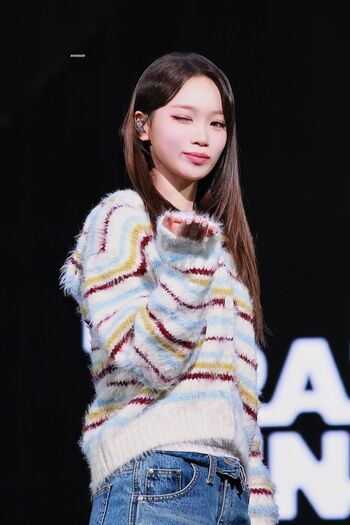 Kim Chaewon 김채원 [Le Sserafim]