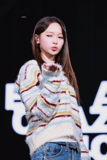 Kim Chaewon 김채원 [Le Sserafim]