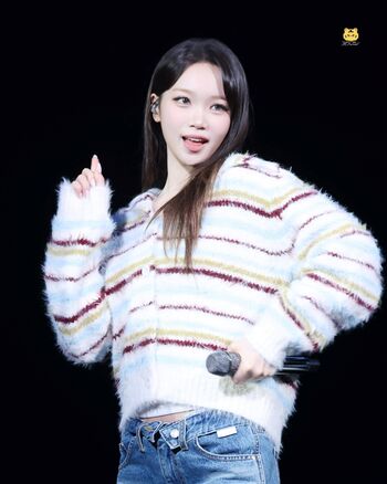 Kim chaewon le sserafim 1 image