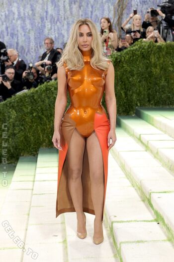 Kim kardashian 1 image