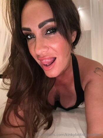 kinkybritishgoddess