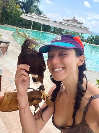 Kira kosarin 1 image