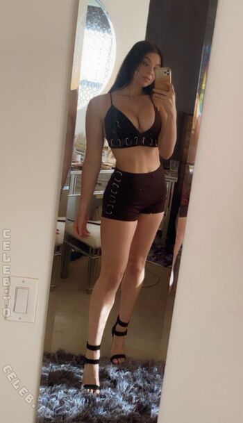 Kira kosarin 1 image