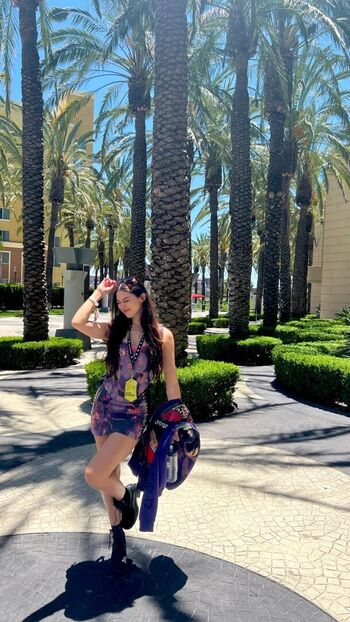Kira kosarin 1 image