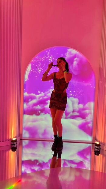 Kira kosarin 1 image