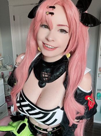 Koneko cosplay image