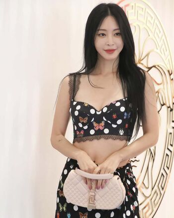 Korean celebrities image