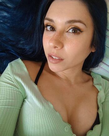 Krisfits image